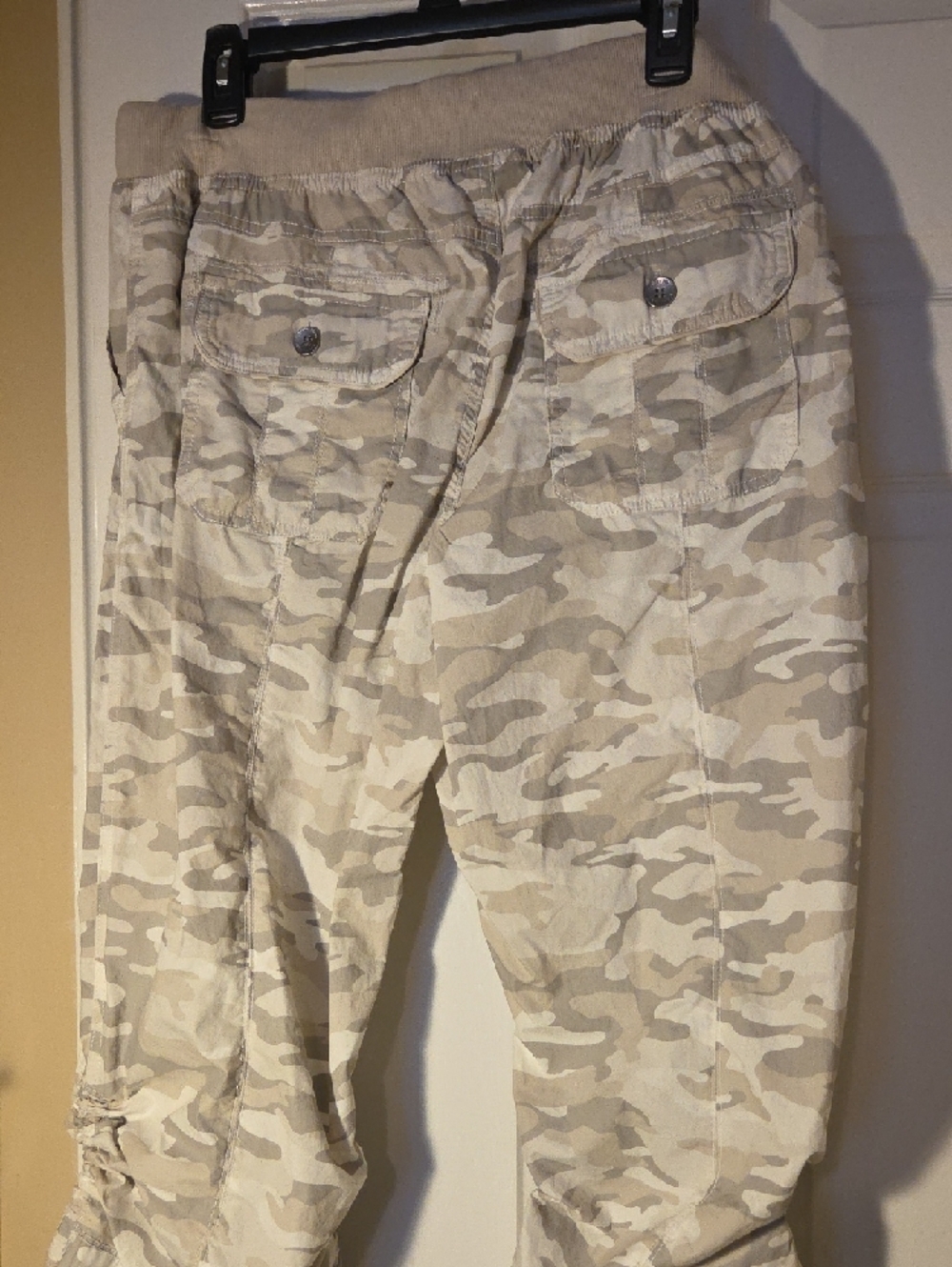 Calvin Klein Neutral Beige Camo Cropped Cargo Pants - Picture 6 of 7